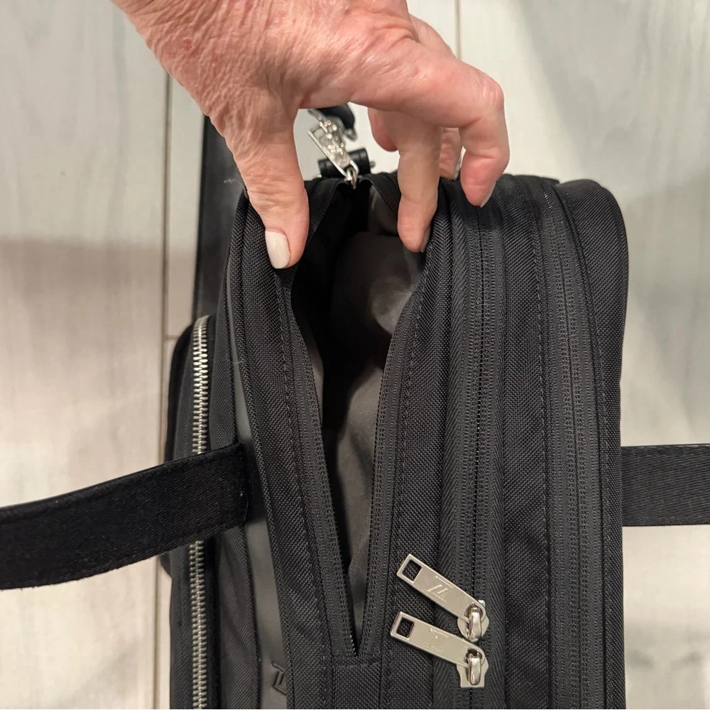 Nomad Lane Carry-On Luggage Duffel Bag Black Like New